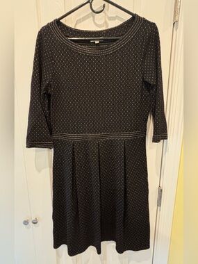 Max Studio Black and White Pinstripe Dot Top